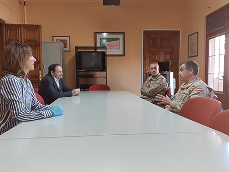 Ayuntamiento de Tarazona - El Ejercito patrulla Tarazona Ayuntamiento de Tarazona - El Ejercito patrulla Tarazona